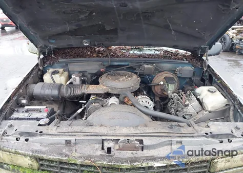 1992 Chevrolet Blazer K1500 из США, поврежденный, VIN 1GNEK18K5NJ350213